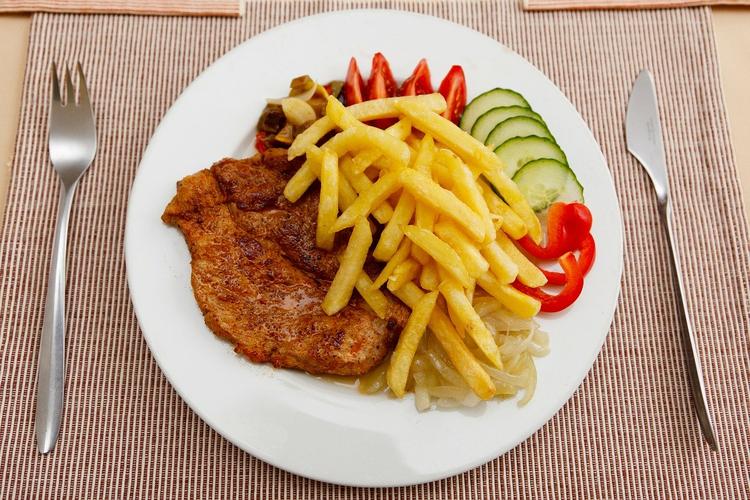 Какой толщины должен быть стейк из свинины?